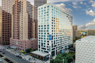 The Emerson in Los Angeles, CA - Building Photo - Building Photo