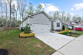 18099 Coolidge Ln in Bowling Green, VA - Building Photo - Building Photo