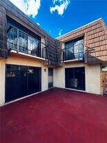 5271 Coral Ct, Unit 630 in Orlando, FL - Building Photo