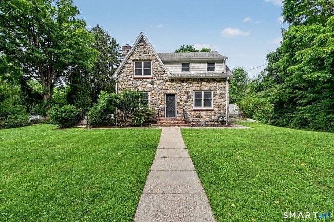 property at 10 Old Hawleyville Rd