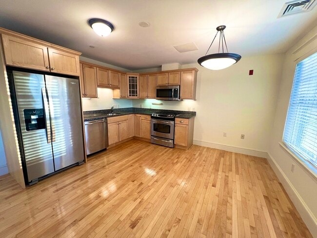 868 Highland Ave in Needham, MA - Building Photo - Building Photo