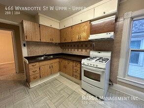466 Wyandotte St W in Windsor, ON - Building Photo - Building Photo