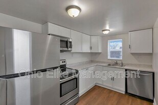 85 1/2 S Wheatland Ave in Columbus, OH - Building Photo