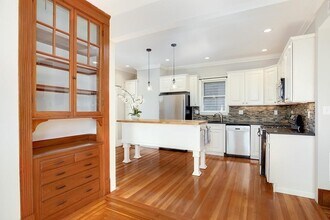 10 Ticknor St, Unit 1 in Boston, MA - Building Photo - Building Photo