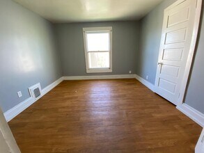 817 Egleston Ave in Kalamazoo, MI - Building Photo - Building Photo