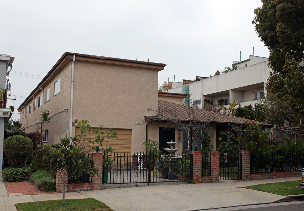 1524 18th St in Santa Monica, CA - Foto de edificio