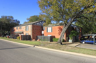 Holly Oaks in Temple, TX - Building Photo - Building Photo