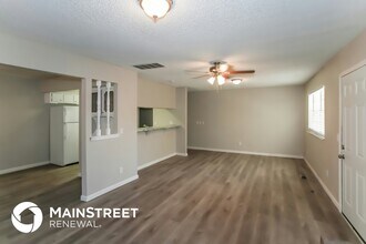 916 Clear Creek in Yukon, OK - Building Photo - Building Photo