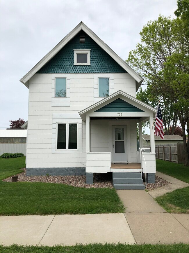 766 W Howard St Rentals in Winona, MN
