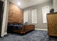 1101 W Hamburg St photo'