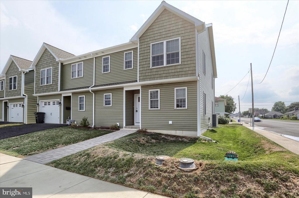 45 N Penn St in Palmyra, PA - Building Photo