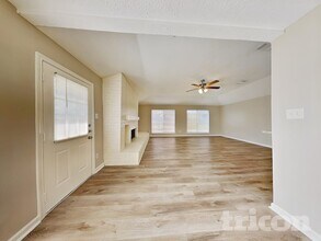 6826 Blue Ridge Dr in Richmond, TX - Foto de edificio - Building Photo