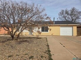 1808 Debra St in Clovis, NM - Building Photo