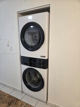 5440 W 21st Ave in Hialeah, FL - Building Photo - Building Photo