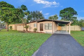 1142 NW 43rd Ter in Lauderhill, FL - Building Photo - Building Photo