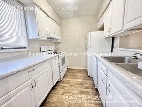 1405 Cardenas Dr SE in Albuquerque, NM - Building Photo - Building Photo