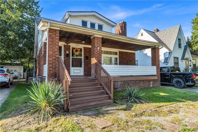 7605 Deerfield Dr in Parma, OH - Building Photo - Building Photo