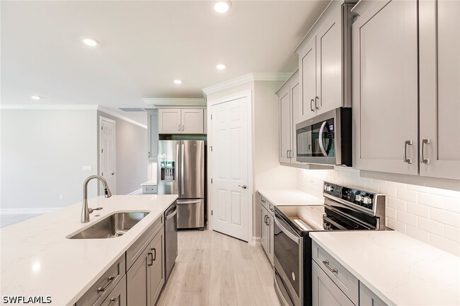 property at 536 Polihale Wy