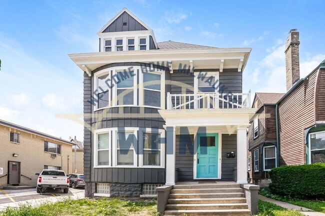 property at 1545 E Irving Pl