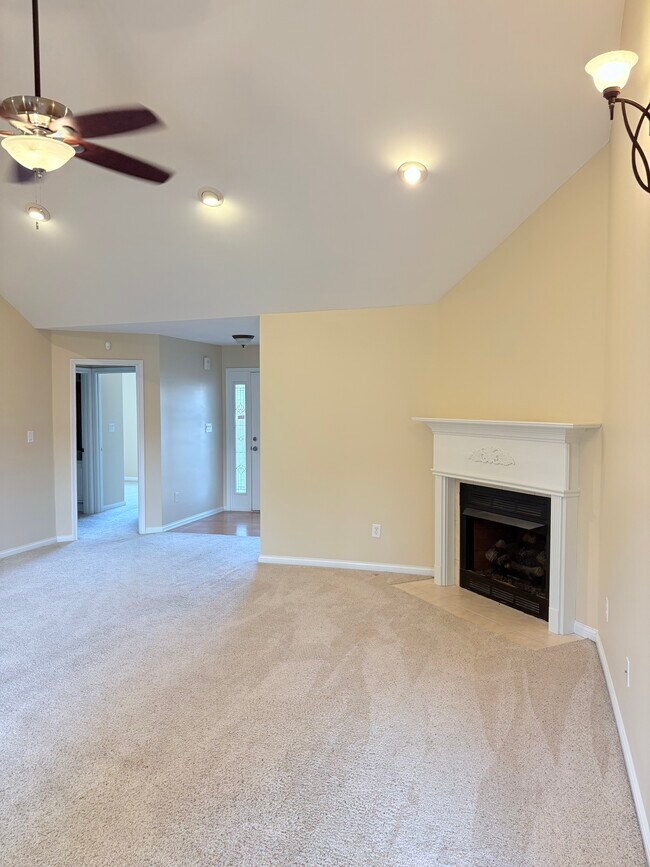 3428 Cool Water Ct in Bowling Green, KY - Building Photo - Building Photo