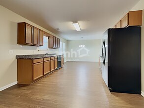 161 Cherry Laural Ln in Savannah, GA - Building Photo - Building Photo