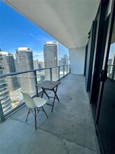 1010 Brickell Ave, Unit 4307 in Miami, FL - Building Photo - Building Photo