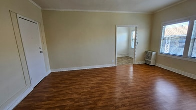 4530 Normandie Ave in Los Angeles, CA - Building Photo - Building Photo