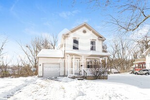 718 Euclid Ave in Akron, OH - Building Photo