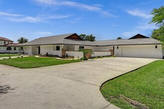 12100 NW 6th St in Plantation, FL - Building Photo - Building Photo