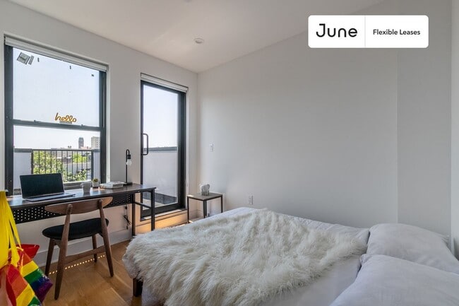 Cozy Private ROOM in Crown Heights, Unit 2 in Brooklyn, NY - Foto de edificio - Building Photo