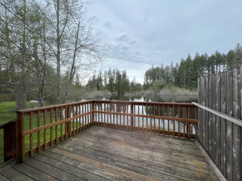 5320 Alameda Ave SW in Port Orchard, WA - Building Photo