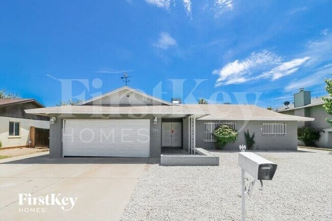 property at 4527 W Solano Dr S