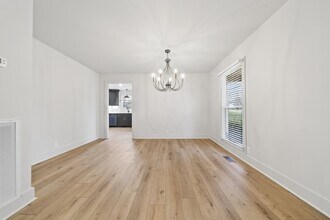 144 Choctaw Dr in Hendersonville, TN - Foto de edificio - Building Photo