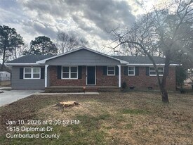 1615 Diplomat Dr in Fayetteville, NC - Building Photo