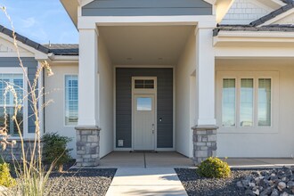 587 W Fire Sky Dr in Saint George, UT - Building Photo - Building Photo
