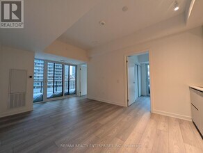 120 Broadway Ave in Toronto, ON - Building Photo - Building Photo