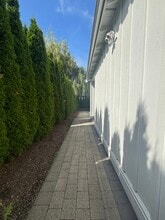 7761 Kerrywood Cres in Burnaby, BC - Building Photo - Building Photo