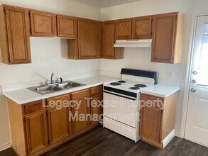 701 Miracle Ln in Cleburne, TX - Building Photo - Building Photo