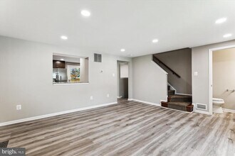 8345 Silver Trumpet Dr in Columbia, MD - Building Photo - Building Photo