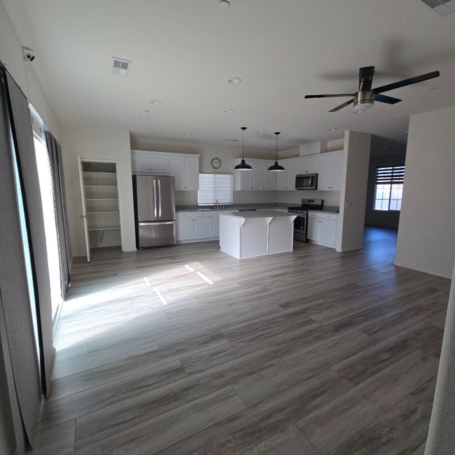 631 Las Villas St in Imperial, CA - Building Photo - Building Photo