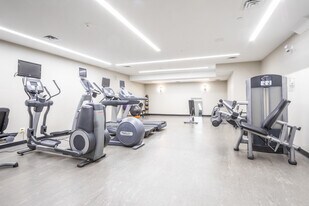 7 Walmer Road in Toronto, ON - Building Photo