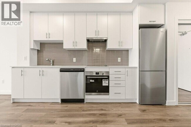 461 Green Rd in Stoney Creek, ON - Building Photo - Building Photo