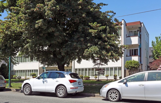 3170 Quebec St in Vancouver, BC - Building Photo - Building Photo