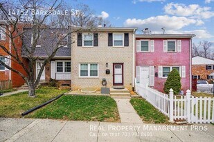 14752 Barksdale St in Woodbridge, VA - Building Photo