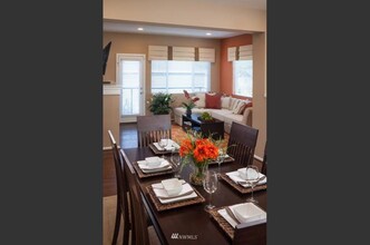 4522 135th Pl SE in Mill Creek, WA - Foto de edificio - Building Photo