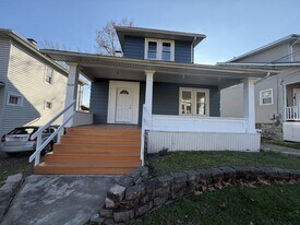 2128 Norwood Blvd in Zanesville, OH - Building Photo