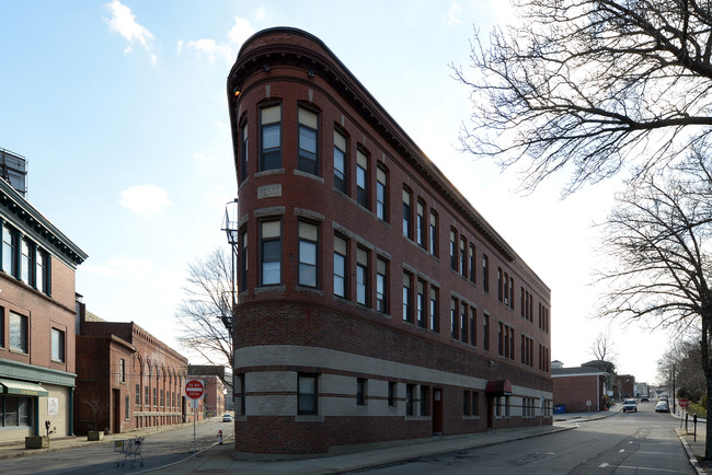 Borden Street Apartments in Fall River, MA - Building Photo - Building Photo