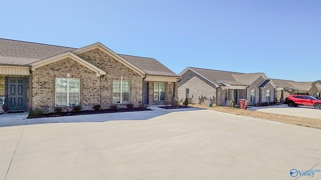 23462 Nick Davis Rd in Athens, AL - Building Photo - Building Photo