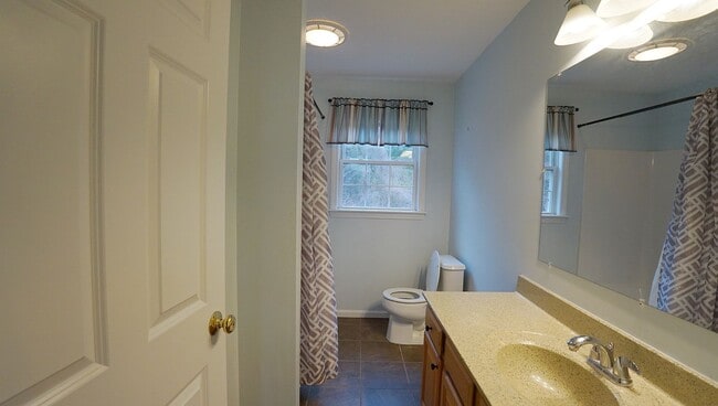 15 Skyview Dr in Fitchburg, MA - Building Photo - Building Photo