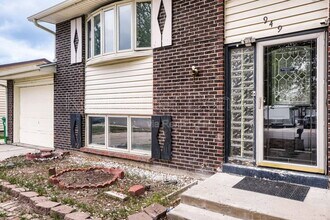 949 Olathe St in Aurora, CO - Building Photo - Building Photo